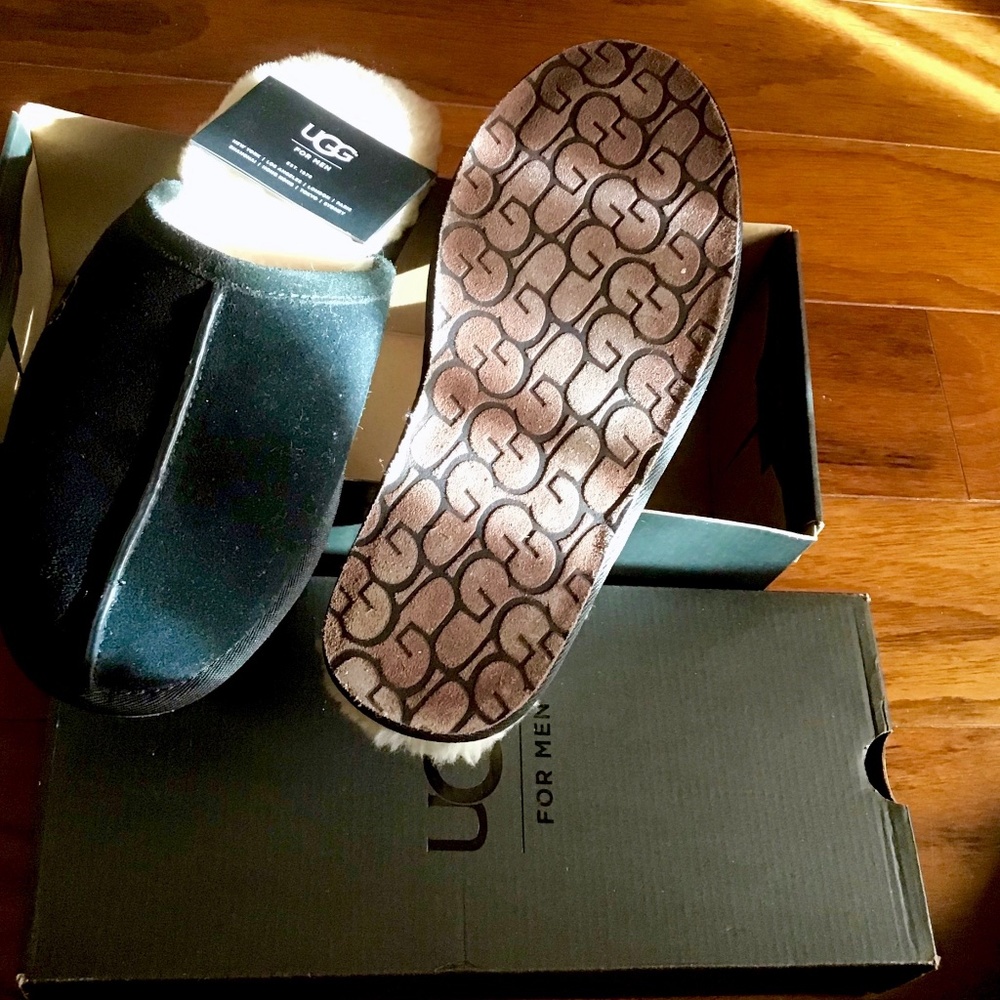 UGG Men's Slippers, Black, Size 11